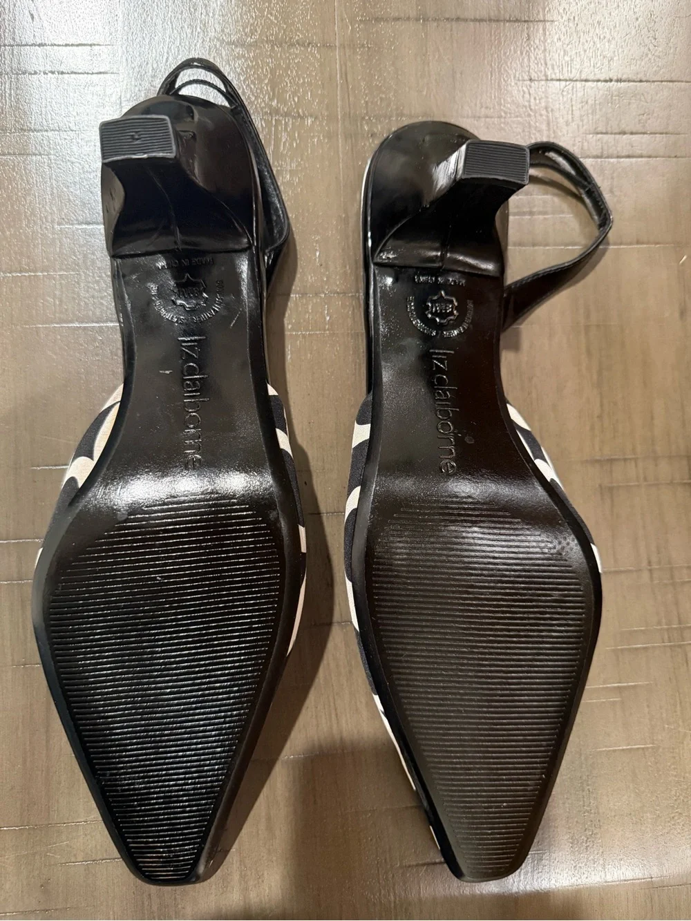 Liz Claiborne graphic black